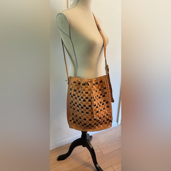 Mexican Handmade Woven Leather Bag - Picture 8 of 10